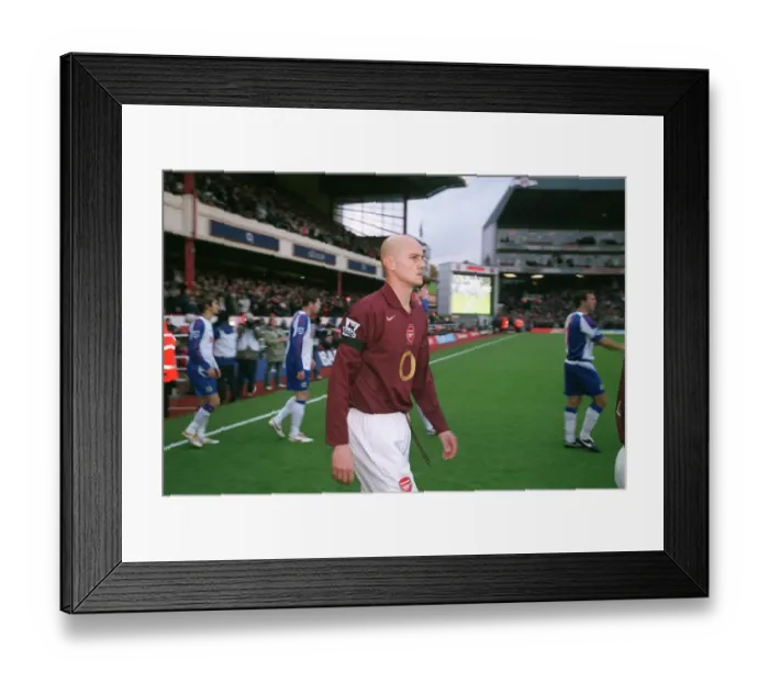 Framed Print : Pascal Cygan (Arsenal) walks out before the match. Arsenal 3: 0 Blackburn Rovers Framed Print : Pascal Cygan (Arsenal) walks out before the match. Arsenal 3: 0 Blackburn Rovers