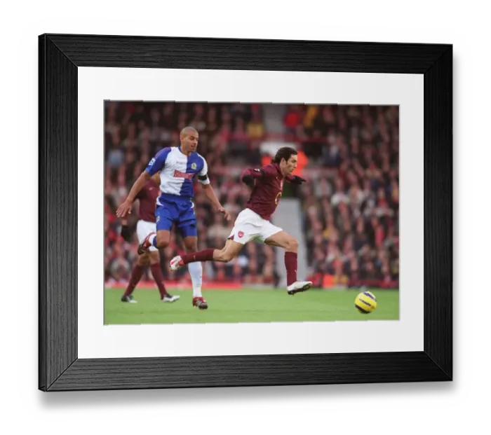 Framed Print : Robert Pires (Arsenal) Steven Reid (Blackburn). Arsenal 3: 0 Blackburn Rovers Framed Print : Robert Pires (Arsenal) Steven Reid (Blackburn). Arsenal 3: 0 Blackburn Rovers