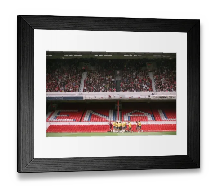 Framed Print : Arsenal 1st Team Photocall. Arsenal Stadium, Highbury, London, 4 / 8 / 05 Framed Print : Arsenal 1st Team Photocall. Arsenal Stadium, Highbury, London, 4 / 8 / 05
