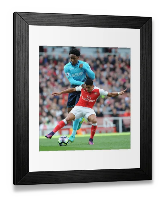 Framed Print : Tense Battle: Arsenal vs Swansea City, October 2016 Framed Print : Tense Battle: Arsenal vs Swansea City, October 2016
