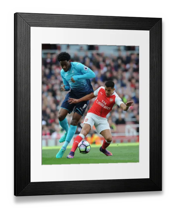 Framed Print : Alexis Sanchez Under Intense Scrutiny: Arsenal vs Swansea City