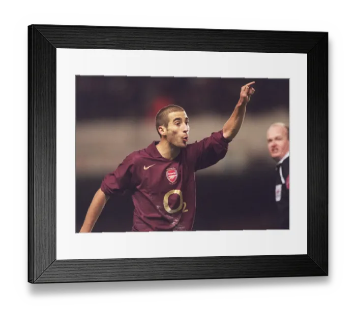Framed Print : Mathieu Flamini (Arsenal). Arsenal 3: 0 Reading. Carling League Cup, 4th Round