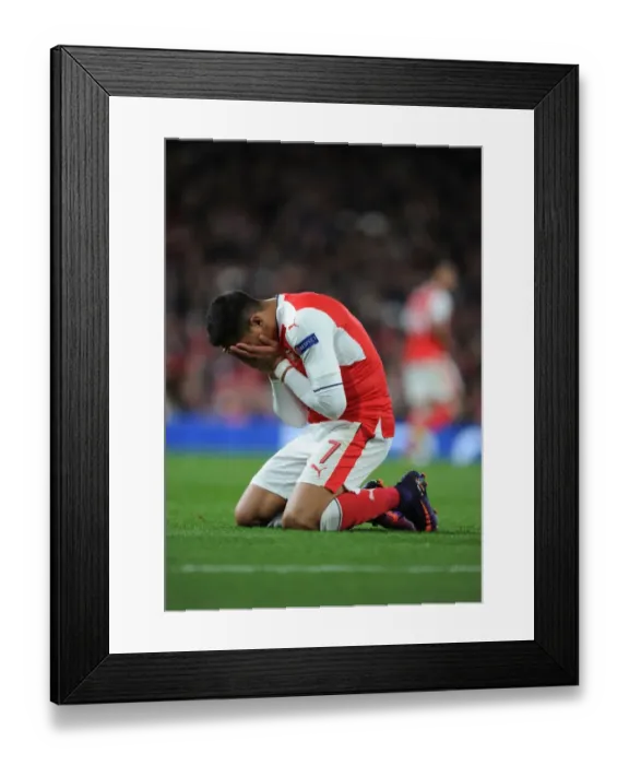 Framed Print : Alexis Sanchez: Arsenal vs Ludogorets Razgrad, UEFA Champions League 2016-17 Framed Print : Alexis Sanchez: Arsenal vs Ludogorets Razgrad, UEFA Champions League 2016-17
