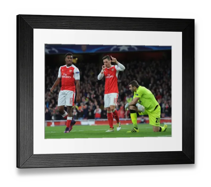Framed Print : Arsenal's Ozil Scores Hat-trick: Arsenal Crush Ludogorets 6-0 in Champions League Framed Print : Arsenal's Ozil Scores Hat-trick: Arsenal Crush Ludogorets 6-0 in Champions League