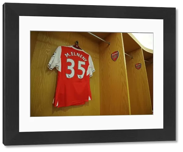 Arsenal's Mohamed Elneny Prepares for Battle: Arsenal v Middlesbrough, Premier League 2016-17
