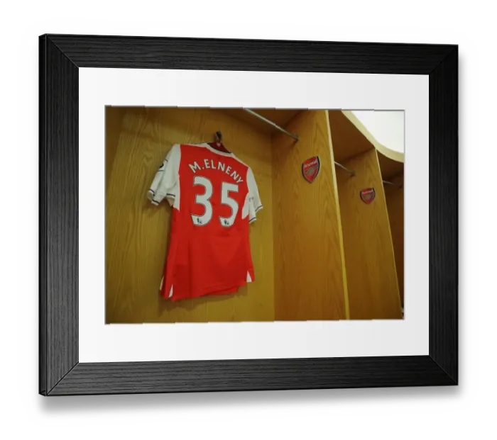 Framed Print : Arsenal's Mohamed Elneny Prepares for Battle: Arsenal v Middlesbrough, Premier League 2016-17 Framed Print : Arsenal's Mohamed Elneny Prepares for Battle: Arsenal v Middlesbrough, Premier League 2016-17