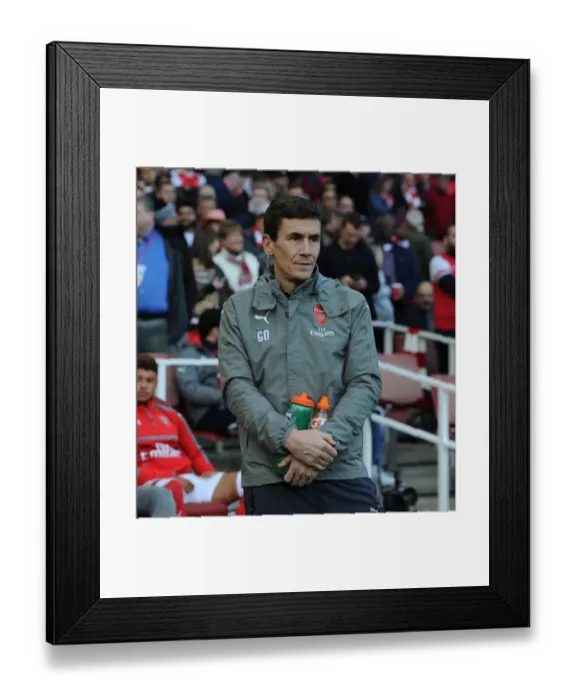 Framed Print : Arsenal Doctor Gary O Driscoll. Arsenal 0: 0 Middlesbrough Framed Print : Arsenal Doctor Gary O Driscoll. Arsenal 0: 0 Middlesbrough