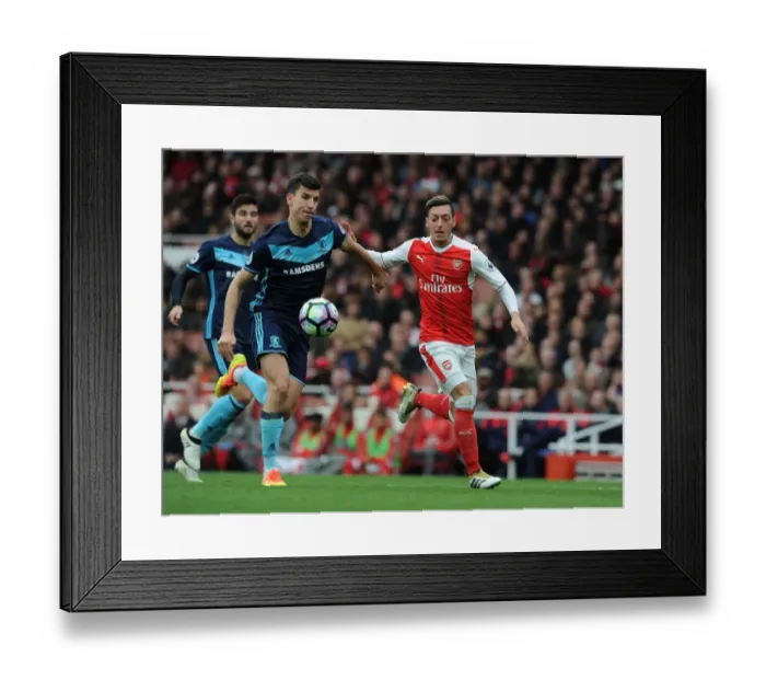 Framed Print : Mesut Ozil Chases Down Daniel Ayala: Intense Moment from Arsenal vs. Middlesbrough (2016-17) Framed Print : Mesut Ozil Chases Down Daniel Ayala: Intense Moment from Arsenal vs. Middlesbrough (2016-17)