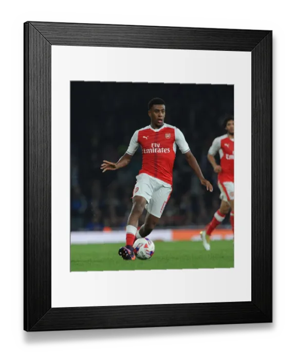 Framed Print : Alex Iwobi in Action: Arsenal vs Reading, EFL Cup 2016-17