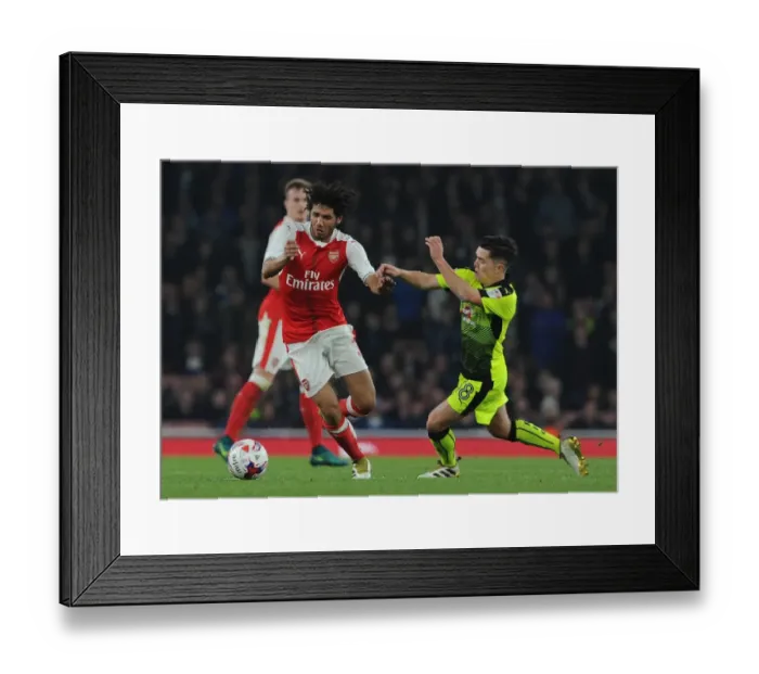 Framed Print : Mohamed Elney (Arsenal) Liam Kelly (Reading). Arsenal 2: 0 Reading. EFL Cup 4th Round