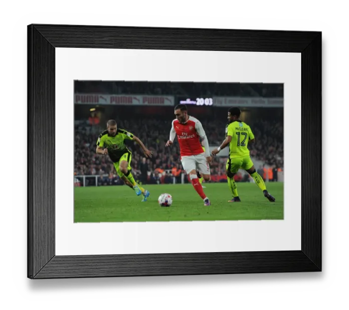 Framed Print : Lucas Perez (Arsenal) Joey van den Berg and Garath McCleary (Reading). Arsenal 2