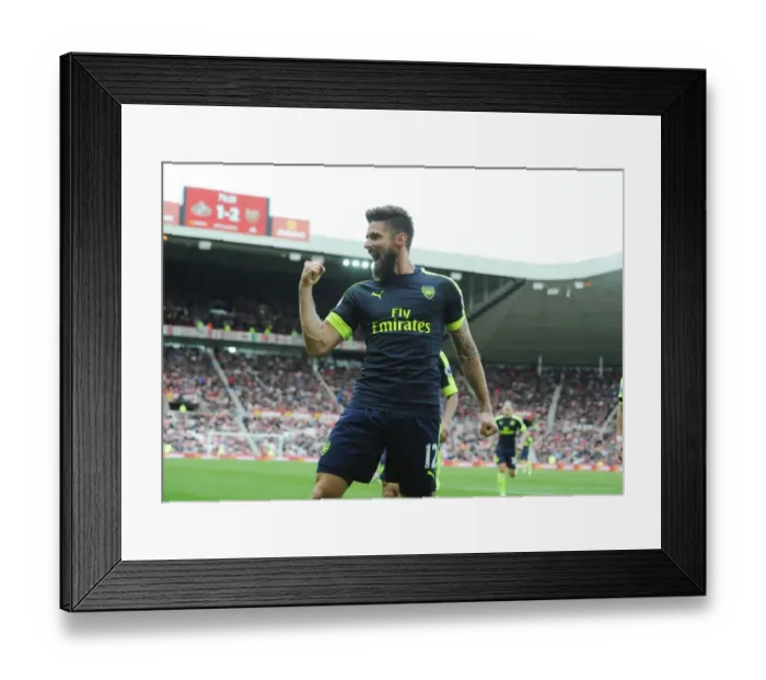 Framed Print : Arsenal's Olivier Giroud Scores Hat-Trick in 3-0 Crushing of Sunderland (2016-17)