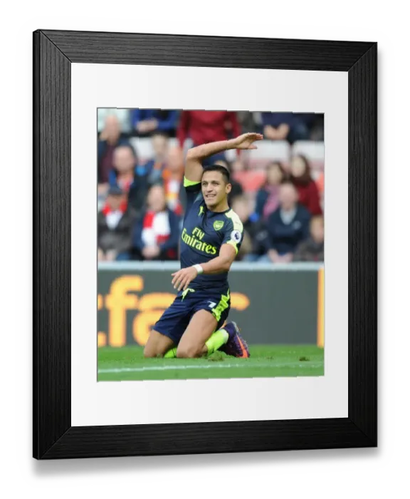 Framed Print : Alexis Sanchez in Action: Arsenal's Star Forward vs. Sunderland (2016-17) Framed Print : Alexis Sanchez in Action: Arsenal's Star Forward vs. Sunderland (2016-17)