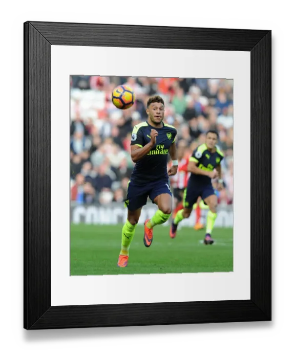 Framed Print : Oxlade-Chamberlain Shines: Arsenal's Victory Over Sunderland (2016-17 Premier League) Framed Print : Oxlade-Chamberlain Shines: Arsenal's Victory Over Sunderland (2016-17 Premier League)