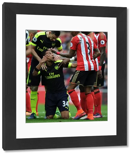 Clash at Stadium of Light: Arsenal's Coquelin vs Sunderland's van Aanholt (Premier League 2016-17)