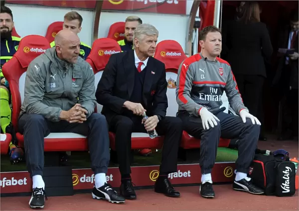 Arsene Wenger and Arsenal Team Prepare for Sunderland Match, 2016-17 Premier League
