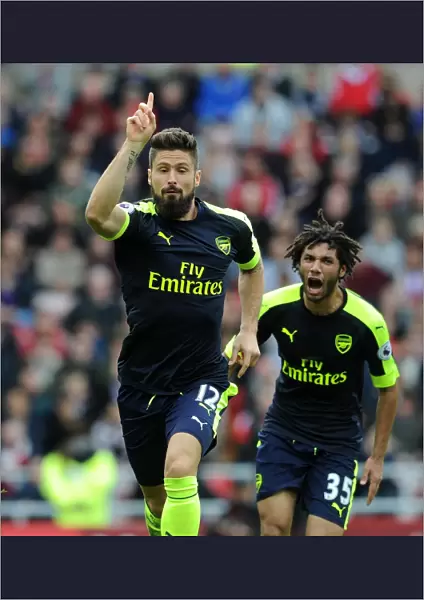 Giroud and Elneny's Euphoric Victory Dance: Arsenal's Unforgettable Win at Sunderland (2016-17)