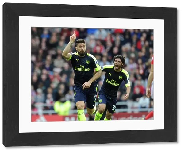 Arsenal's Unforgettable Victory: Giroud and Elneny's Emotional Celebration (Arsenal vs Sunderland, 2016-17)