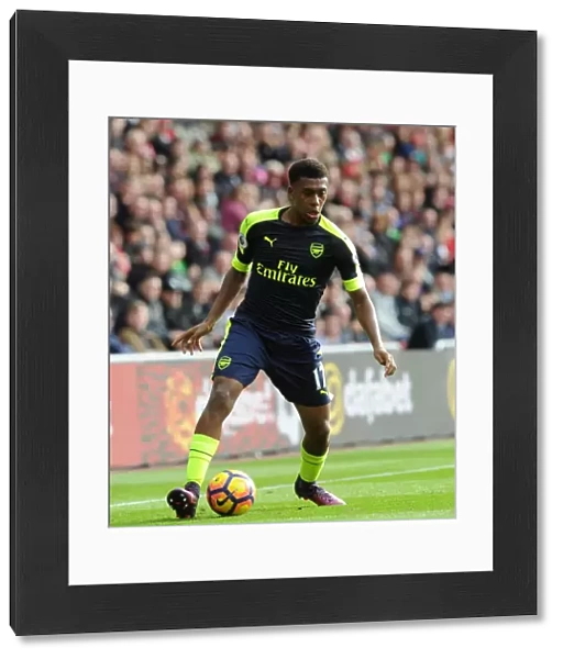 Alex Iwobi in Action: Sunderland vs. Arsenal, Premier League 2016-17