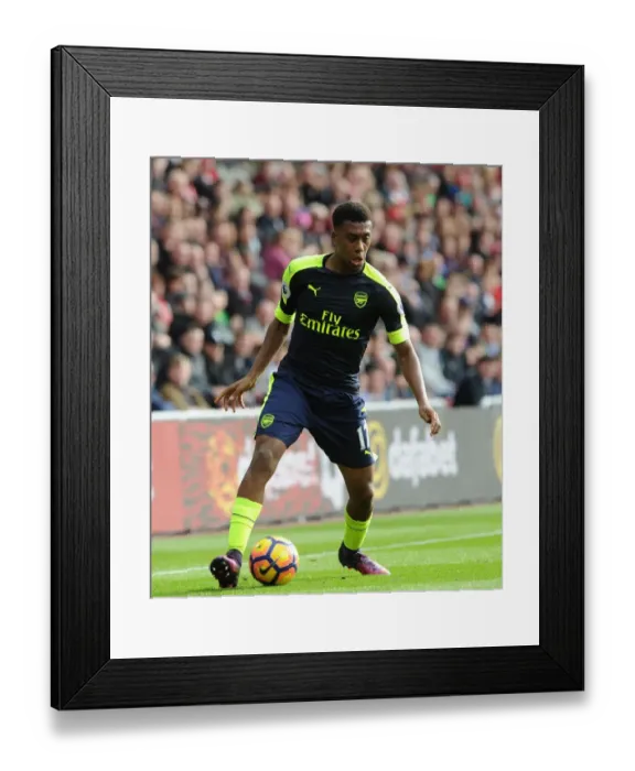 Framed Print : Alex Iwobi in Action: Sunderland vs. Arsenal, Premier League 2016-17 Framed Print : Alex Iwobi in Action: Sunderland vs. Arsenal, Premier League 2016-17