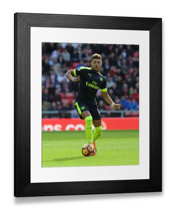 Framed Print : Alex Oxlade-Chamberlain in Action: Arsenal vs Sunderland, Premier League 2016-17
