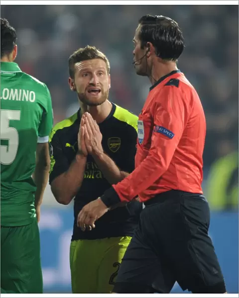 Arsenal's Mustafi Argues with Referee during PFC Ludogorets Clash in Champions League