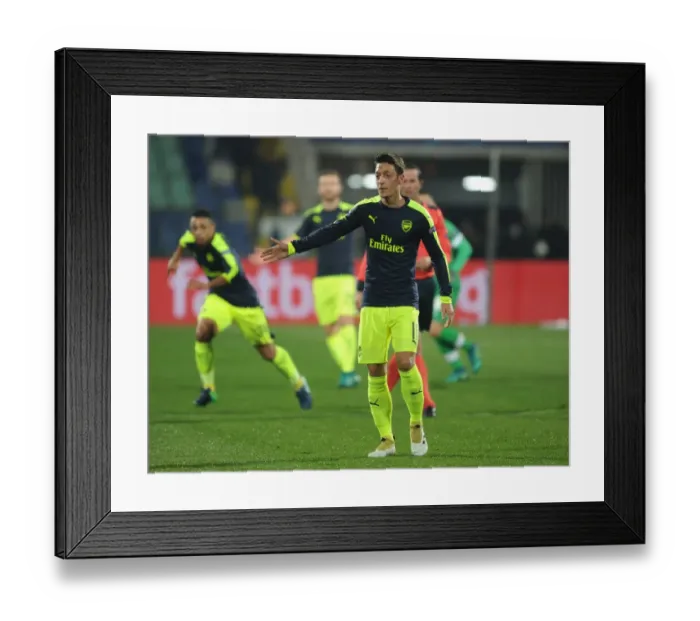 Framed Print : Mesut Ozil in Action: Arsenal vs Ludogorets Razgrad, UEFA Champions League 2016-17