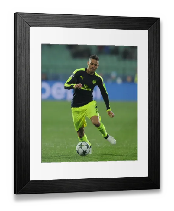 Framed Print : Kieran Gibbs in Action: Arsenal vs Ludogorets Razgrad, UEFA Champions League 2016