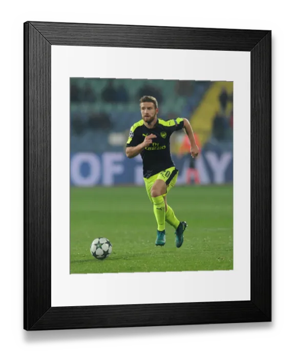Framed Print : Shkodran Mustafi in Action: Arsenal vs Ludogorets, UEFA Champions League 2016
