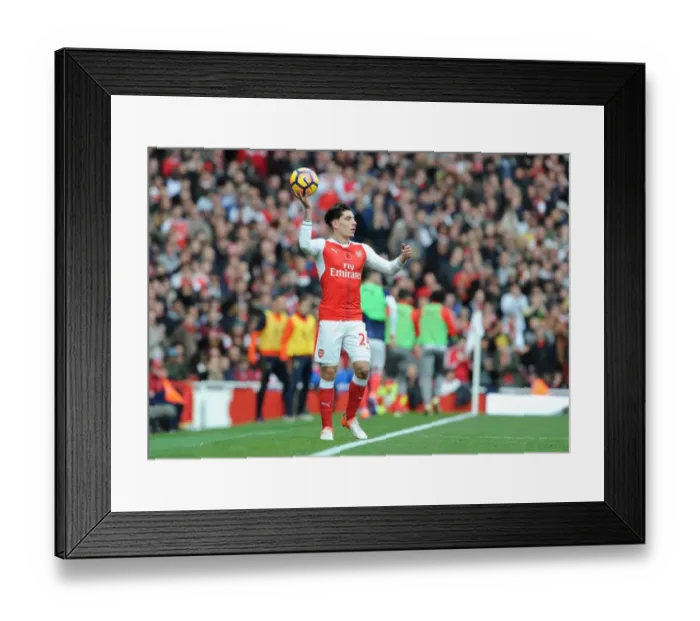 Framed Print : Arsenal vs. Tottenham: Hector Bellerin in Action at the Emirates Stadium (Premier League 2016-17)