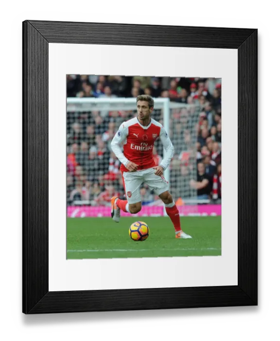 Framed Print : Monreal in Action: Arsenal vs. Tottenham Rivalry at Emirates Stadium (2016-17) Framed Print : Monreal in Action: Arsenal vs. Tottenham Rivalry at Emirates Stadium (2016-17)