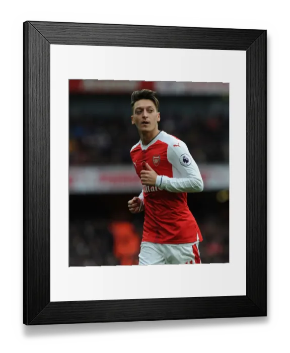 Framed Print : Arsenal vs. Tottenham: Mesut Ozil in Action at the Emirates Stadium (Premier League 2016-17)