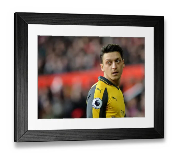 Framed Print : Mesut Ozil at Old Trafford: Arsenal vs. Manchester United, Premier League 2016-17 Framed Print : Mesut Ozil at Old Trafford: Arsenal vs. Manchester United, Premier League 2016-17