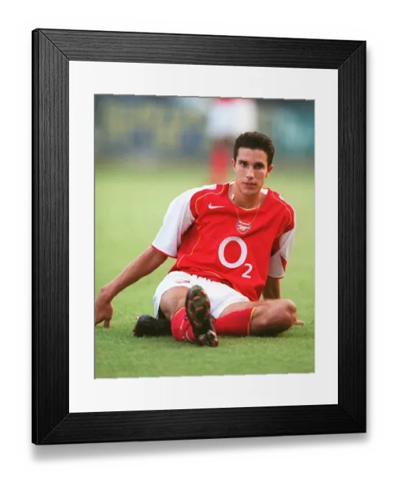 Framed Print : Arsenal's Unforgettable Striker: Robin van Persie Framed Print : Arsenal's Unforgettable Striker: Robin van Persie