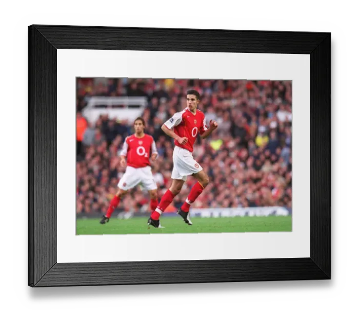 Framed Print : Robin van Persie Scores in Arsenal's 3-1 Victory over Aston Villa, FA Barclays Premiership, Highbury, London, October 16, 2004