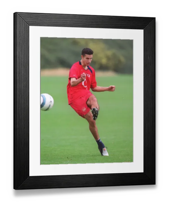 Framed Print : Robin van Persie (Arsenal). Arsenal 1st team Training Framed Print : Robin van Persie (Arsenal). Arsenal 1st team Training