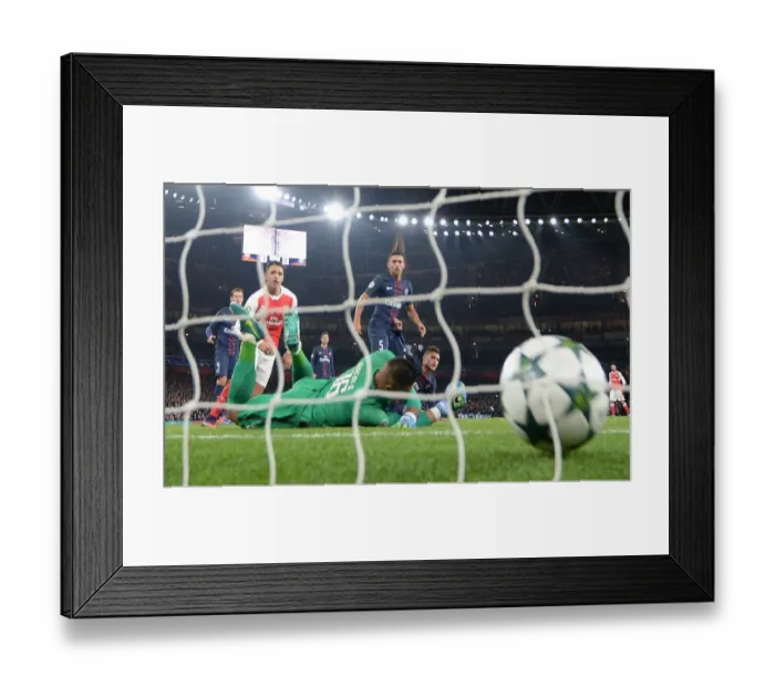 Framed Print : Marco Verratti's Embarrassing Own Goal: Arsenal FC vs Paris Saint-Germain, UEFA Champions League 2016-17 Framed Print : Marco Verratti's Embarrassing Own Goal: Arsenal FC vs Paris Saint-Germain, UEFA Champions League 2016-17