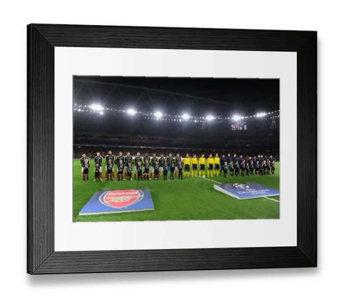 Framed Print : Arsenal vs. Paris Saint-Germain: A Champions League Battle at Emirates Stadium (2016-17) Framed Print : Arsenal vs. Paris Saint-Germain: A Champions League Battle at Emirates Stadium (2016-17)