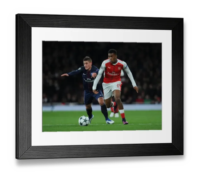 Framed Print : Midfield Showdown: Iwobi vs. Verratti - Arsenal vs. Paris Saint-Germain, 2016-17 Champions League Framed Print : Midfield Showdown: Iwobi vs. Verratti - Arsenal vs. Paris Saint-Germain, 2016-17 Champions League