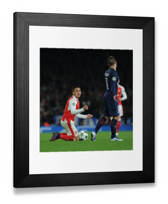 Framed Print : Arsenal's Alexis Sanchez and PSG's Marco Verratti Exchange Words during 2016-17 Champions League Clash Framed Print : Arsenal's Alexis Sanchez and PSG's Marco Verratti Exchange Words during 2016-17 Champions League Clash