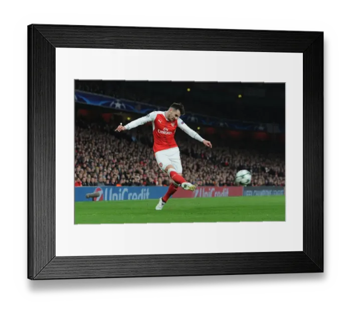 Framed Print : Arsenal vs Paris Saint-Germain: Champions League Clash at Emirates Stadium (2016-17)