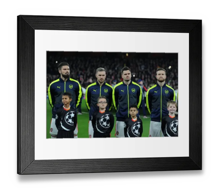 Framed Print : Arsenal FC Unity: The Battle Against Paris Saint-Germain at Emirates Stadium (2016-17) Framed Print : Arsenal FC Unity: The Battle Against Paris Saint-Germain at Emirates Stadium (2016-17)