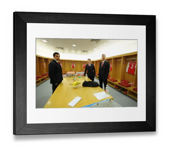 Framed Print : Arsenal: Pre-Match Huddle - Emiliano Martinez, Rob Holding, and Per Mertesacker Framed Print : Arsenal: Pre-Match Huddle - Emiliano Martinez, Rob Holding, and Per Mertesacker