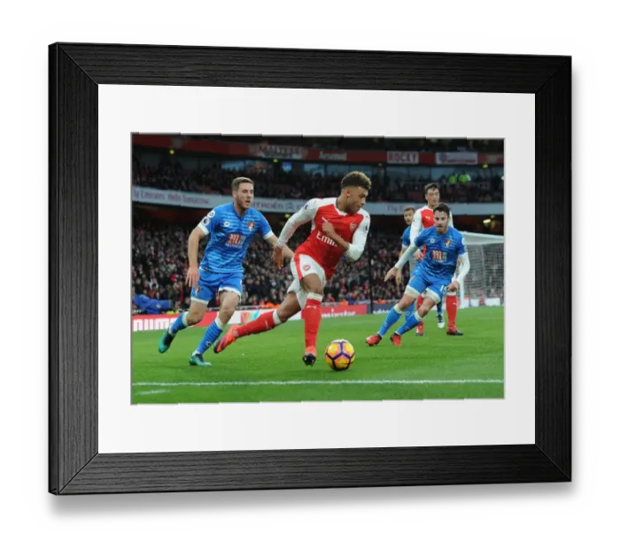 Framed Print : Arsenal's Oxlade-Chamberlain Clashes with Bournemouth's Gosling and Smith