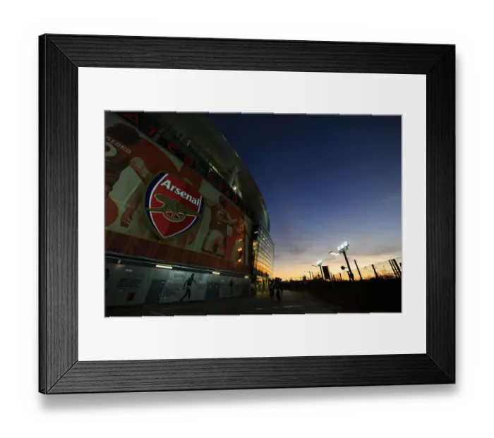 Framed Print : Arsenal vs Southampton: EFL Cup Quarter-Final at Emirates Stadium, 2016 Framed Print : Arsenal vs Southampton: EFL Cup Quarter-Final at Emirates Stadium, 2016
