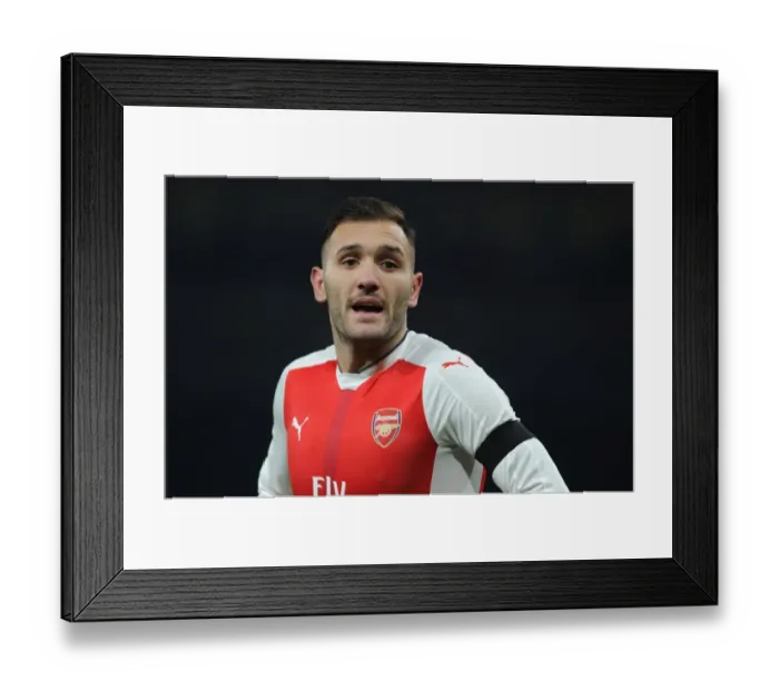 Framed Print : Arsenal vs Southampton: EFL Cup Quarter-Final Battle