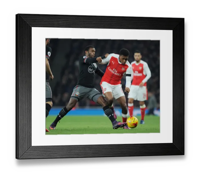 Framed Print : Arsenal vs Southampton: EFL Cup Quarter-Final Battle at Emirates Stadium