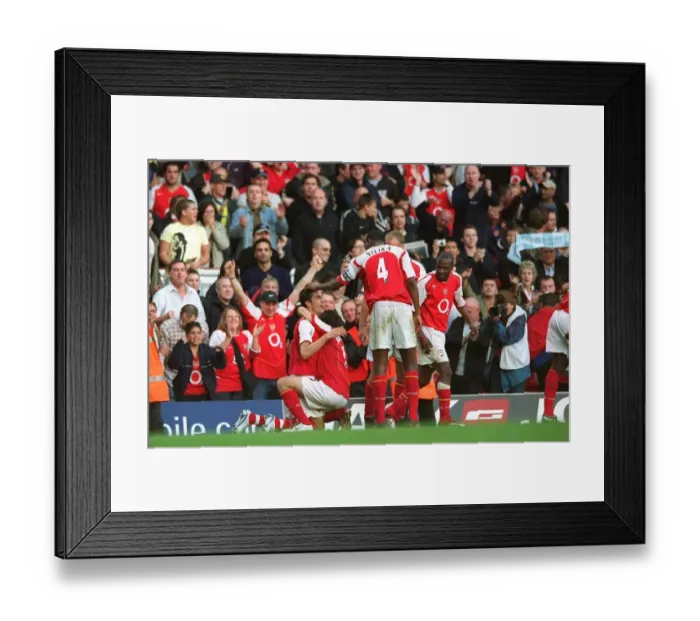Framed Print : Robin van Persie's Thrilling Goal: Arsenal's Comeback at Highbury (2:2 vs Southampton) Framed Print : Robin van Persie's Thrilling Goal: Arsenal's Comeback at Highbury (2:2 vs Southampton)