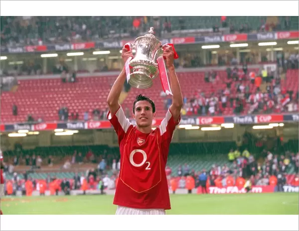 Robin van Persie (Arsenal) with the FA Cup Trophy