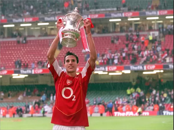 Robin van Persie (Arsenal) with the FA Cup Trophy